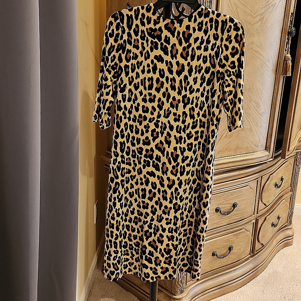 Alice + Olivia  Delora Fitted Mock Neck Dress size 12.